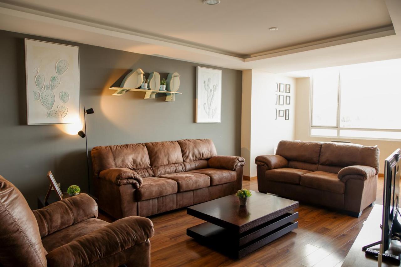 Wanderlot - Departamento Leganza - Penthouse Lujoso Apartment Riobamba Ngoại thất bức ảnh